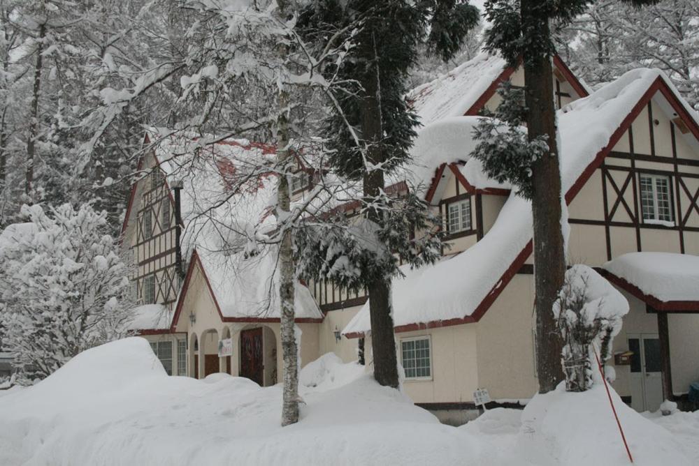 ピュアモール ミモザ Hotel Hakuba Kültér fotó
